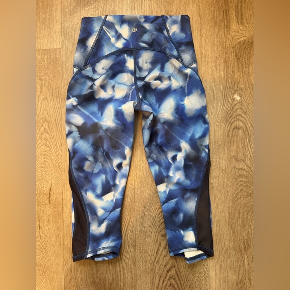 Lululemon Train Times Crop Leggings Mini Blush Blossom Alpine White Size 4 - Picture 2 of 6